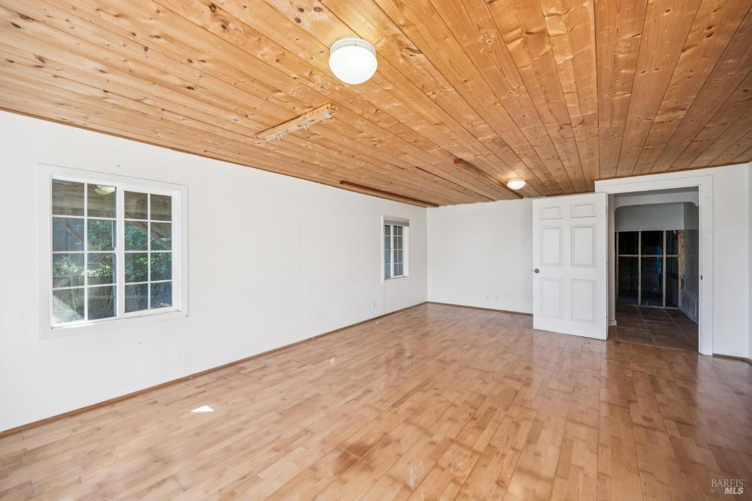 Detail Gallery Image 37 of 50 For 141 Edison Ave, Corte Madera,  CA 94925 - 2 Beds | 1/1 Baths