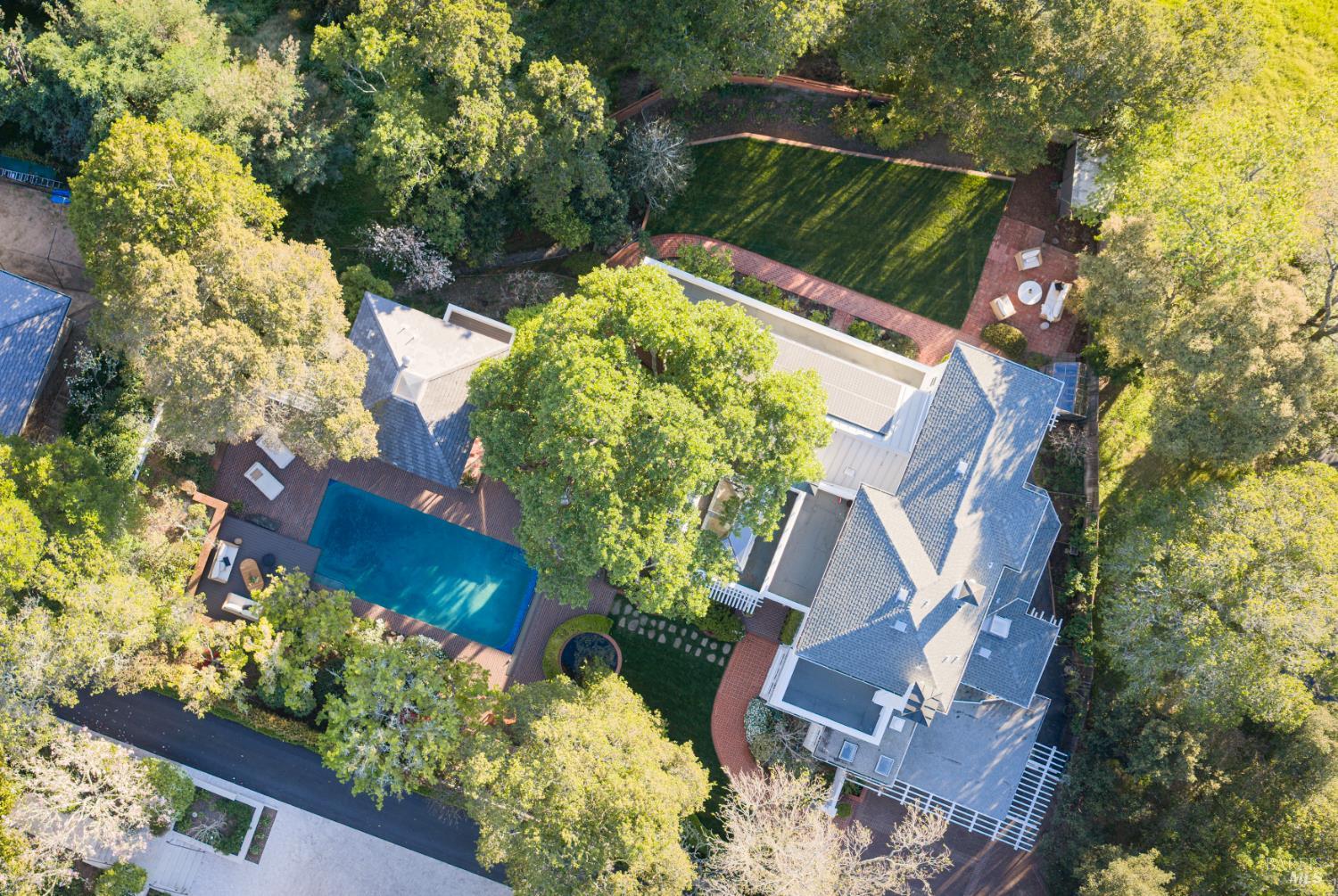 Detail Gallery Image 57 of 59 For 14 Skyland Way, Ross,  CA 94957 - 5 Beds | 4/1 Baths