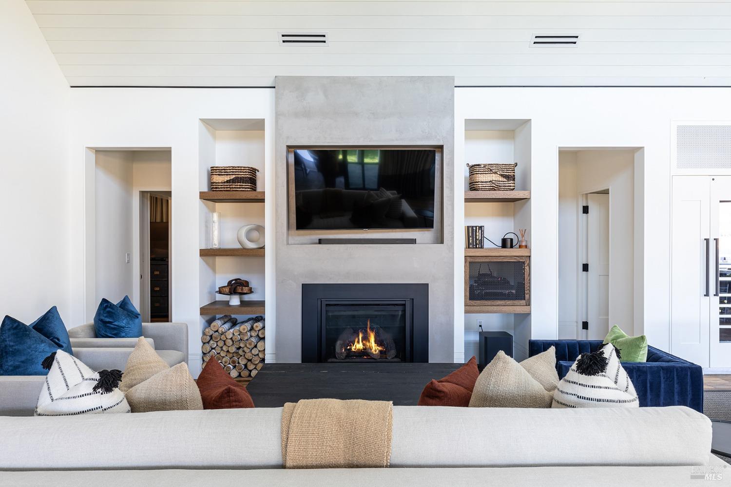 Detail Gallery Image 15 of 33 For 30 Lawley Ln, Calistoga,  CA 94515 - 3 Beds | 3/1 Baths