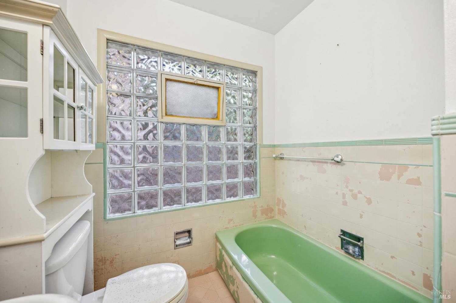 Detail Gallery Image 27 of 50 For 141 Edison Ave, Corte Madera,  CA 94925 - 2 Beds | 1/1 Baths