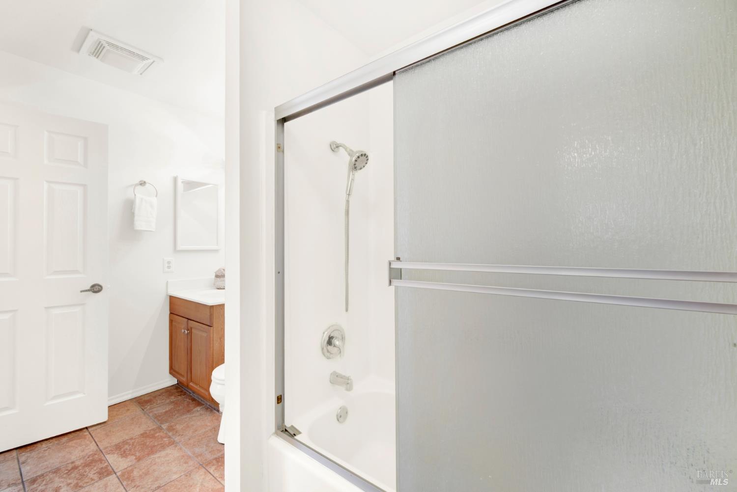 Detail Gallery Image 20 of 36 For 460 Turner Dr, Benicia,  CA 94510 - 3 Beds | 1/1 Baths