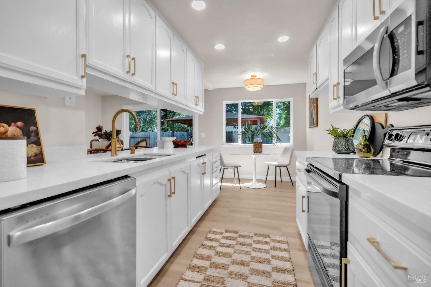 Detail Gallery Image 12 of 45 For 793 Marigold Dr, Fairfield,  CA 94533 - 4 Beds | 2 Baths