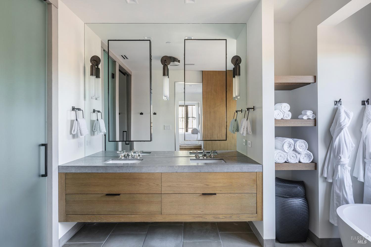 Detail Gallery Image 20 of 33 For 30 Lawley Ln, Calistoga,  CA 94515 - 3 Beds | 3/1 Baths