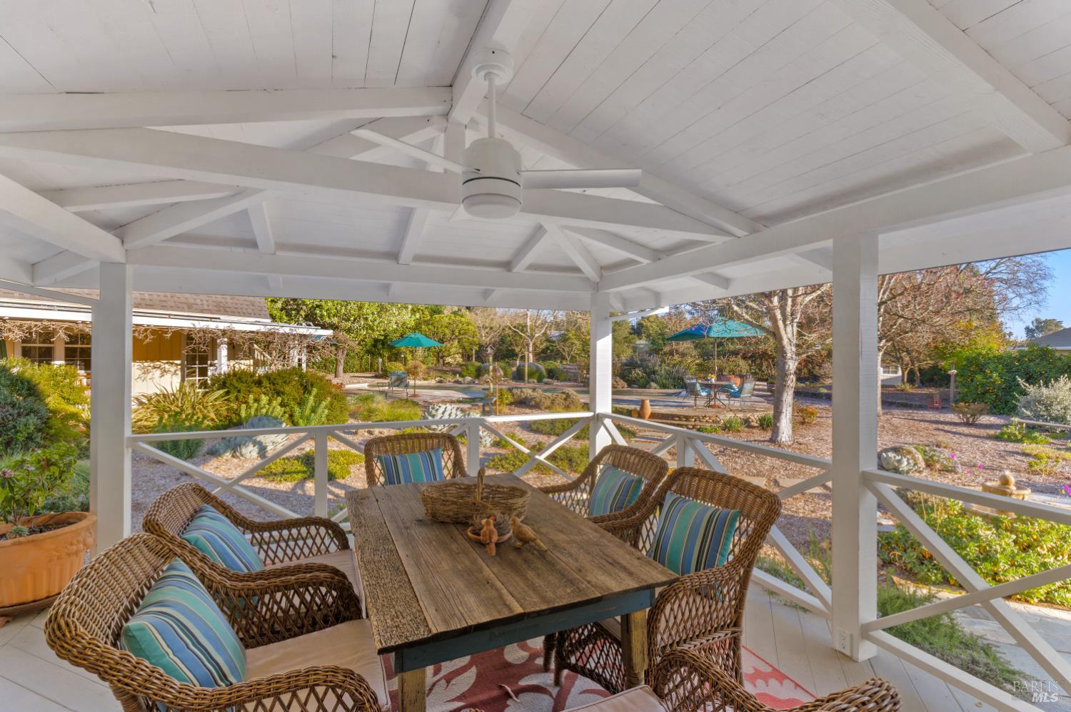 Detail Gallery Image 22 of 47 For 1245 Castle Rd, Sonoma,  CA 95476 - 2 Beds | 4/1 Baths