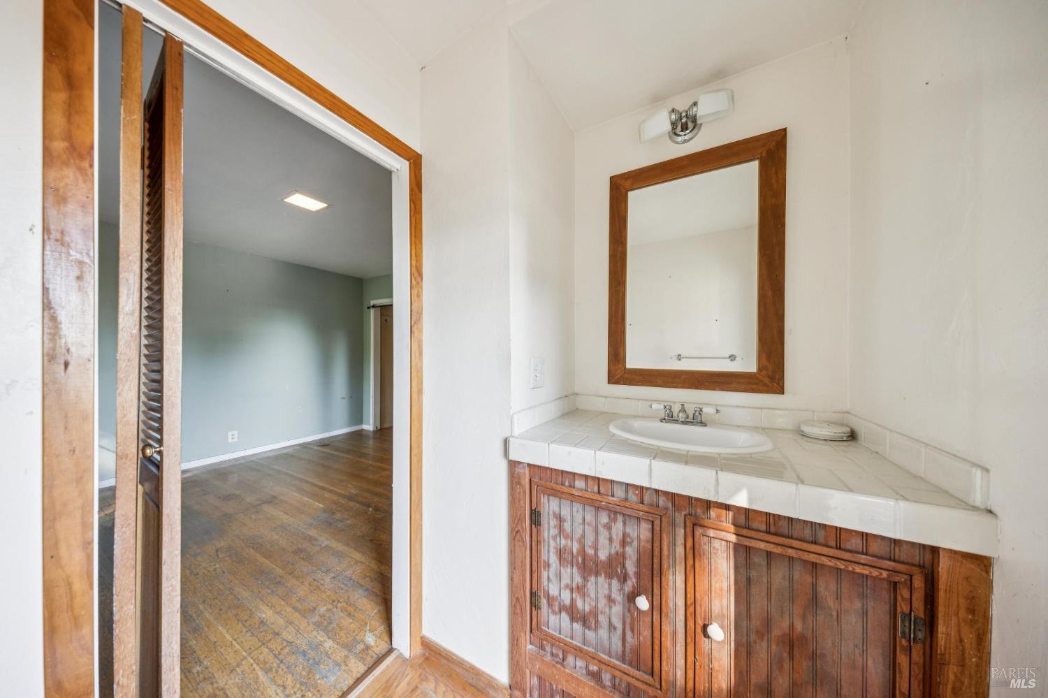 Detail Gallery Image 25 of 50 For 141 Edison Ave, Corte Madera,  CA 94925 - 2 Beds | 1/1 Baths