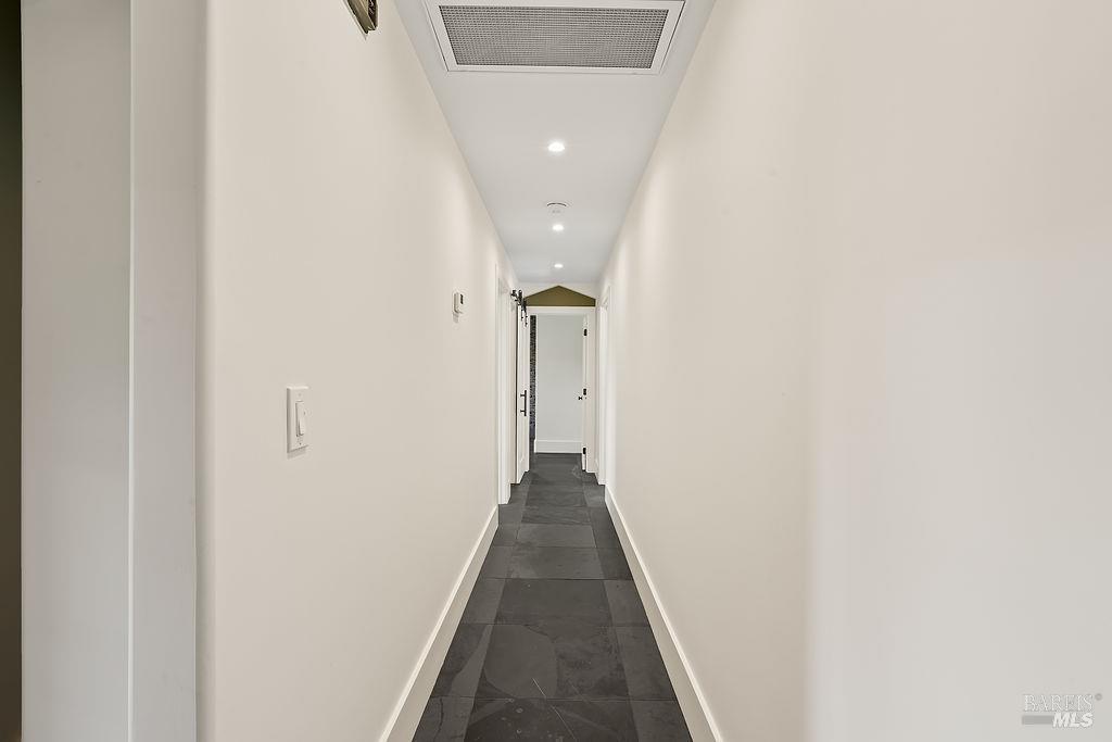 Detail Gallery Image 34 of 58 For 549 Catherine Ct, Santa Rosa,  CA 95409 - 3 Beds | 2/1 Baths