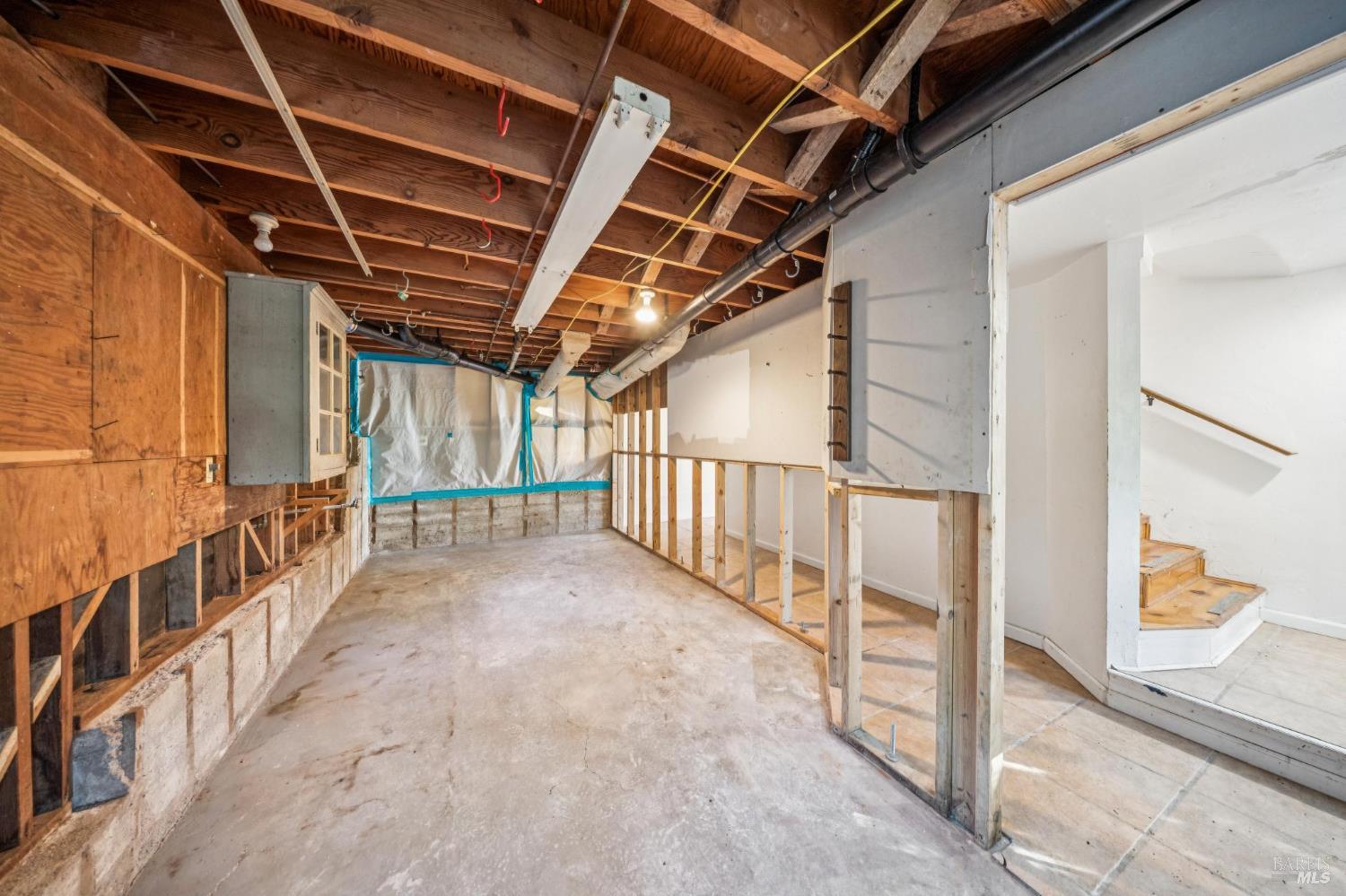 Detail Gallery Image 29 of 50 For 141 Edison Ave, Corte Madera,  CA 94925 - 2 Beds | 1/1 Baths