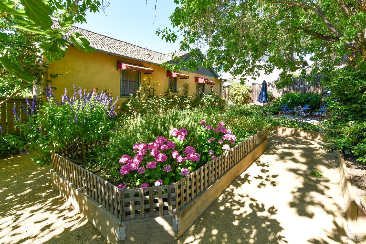 Detail Gallery Image 25 of 31 For 4 Ramona Ave, Napa,  CA 94559 - 3 Beds | 2 Baths