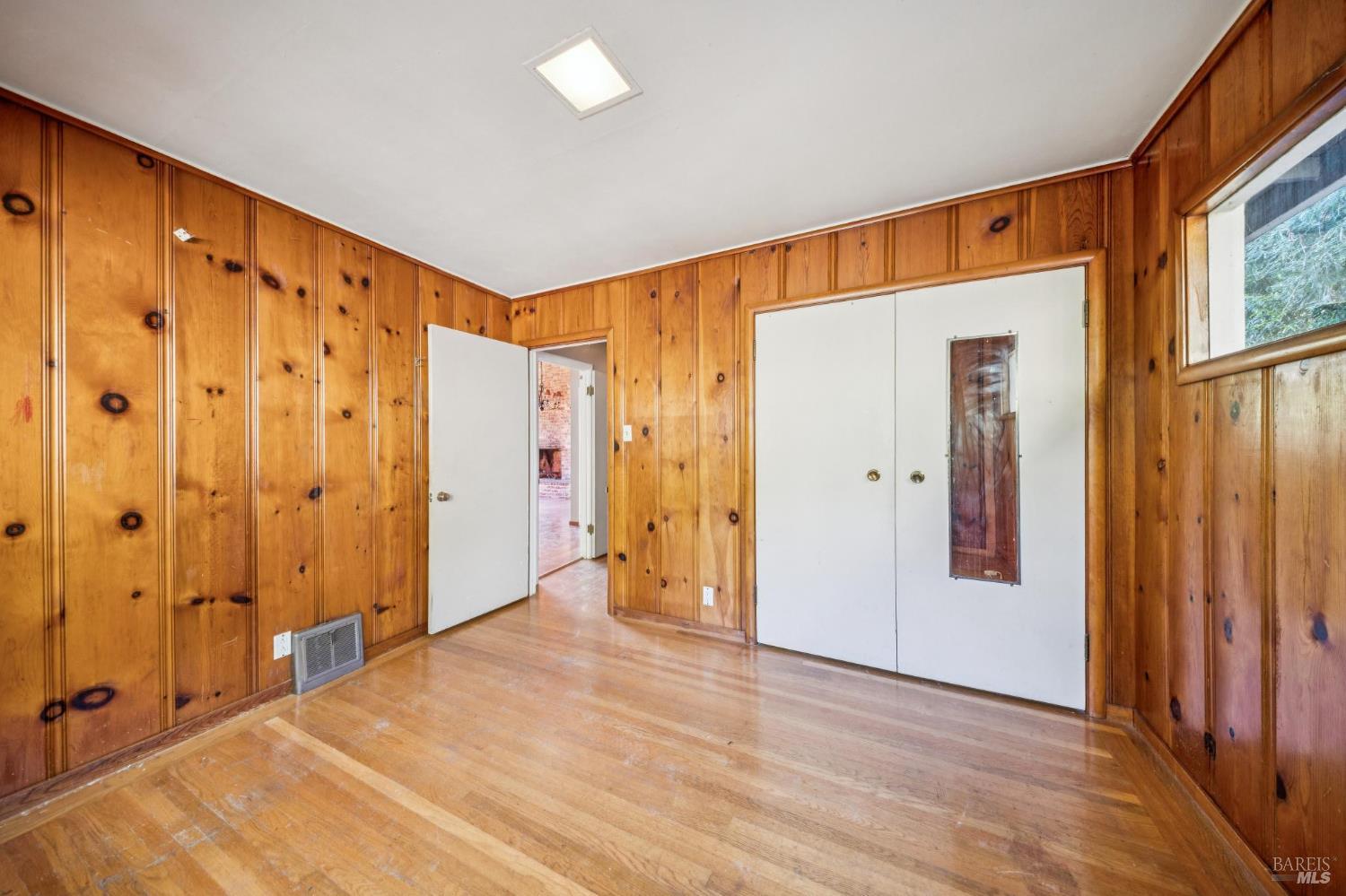 Detail Gallery Image 20 of 50 For 141 Edison Ave, Corte Madera,  CA 94925 - 2 Beds | 1/1 Baths