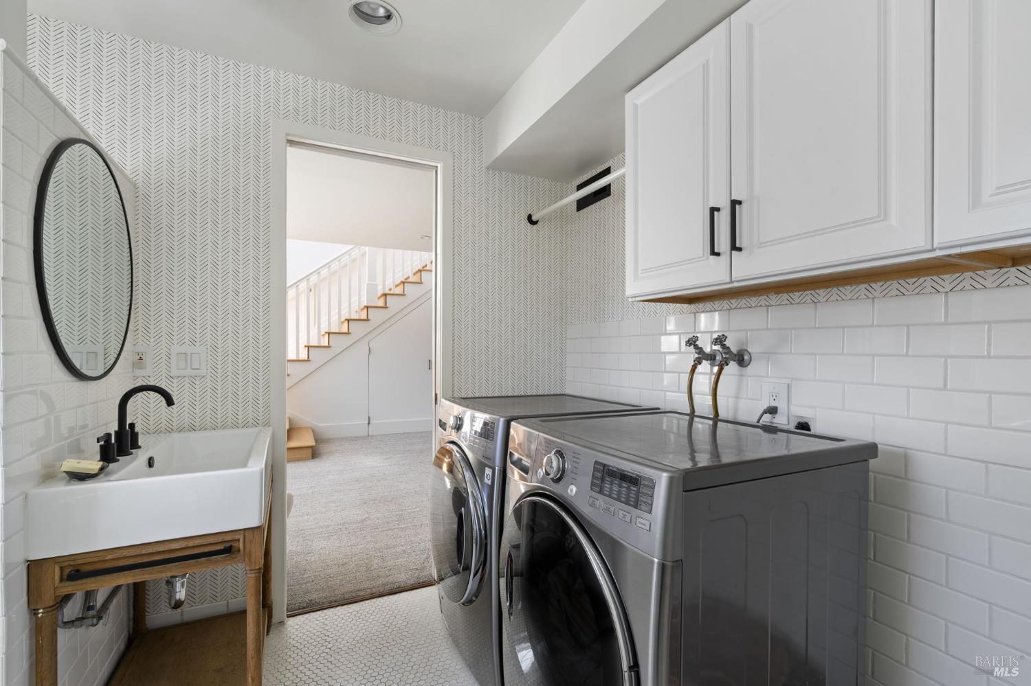 Detail Gallery Image 33 of 41 For 11 Ash Ave, Kentfield,  CA 94904 - 4 Beds | 3 Baths