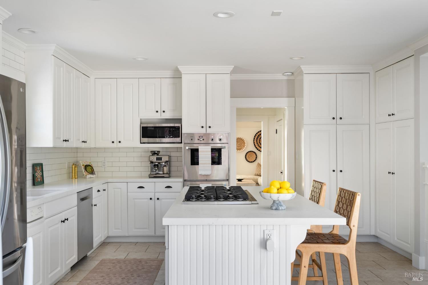 Detail Gallery Image 10 of 41 For 11 Ash Ave, Kentfield,  CA 94904 - 4 Beds | 3 Baths