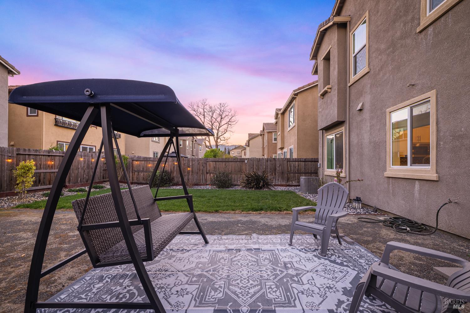 Detail Gallery Image 6 of 48 For 938 Fruit Stand Cir, Vacaville,  CA 95688 - 4 Beds | 4 Baths