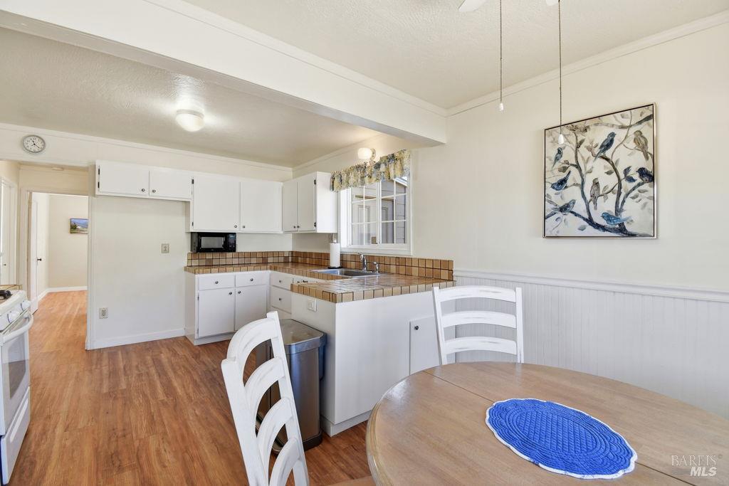 Detail Gallery Image 14 of 39 For 7265 Hayden Ave, Sebastopol,  CA 95472 - 2 Beds | 1 Baths