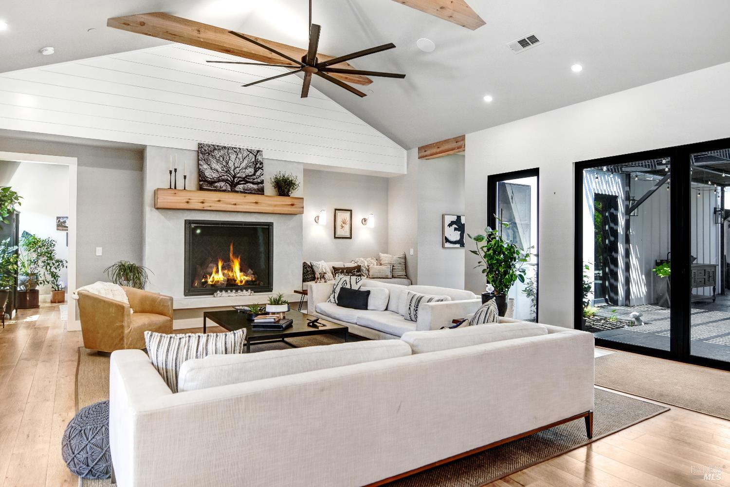 Detail Gallery Image 19 of 64 For 85 W Trinity Rd, Glen Ellen,  CA 95442 - 4 Beds | 5/2 Baths