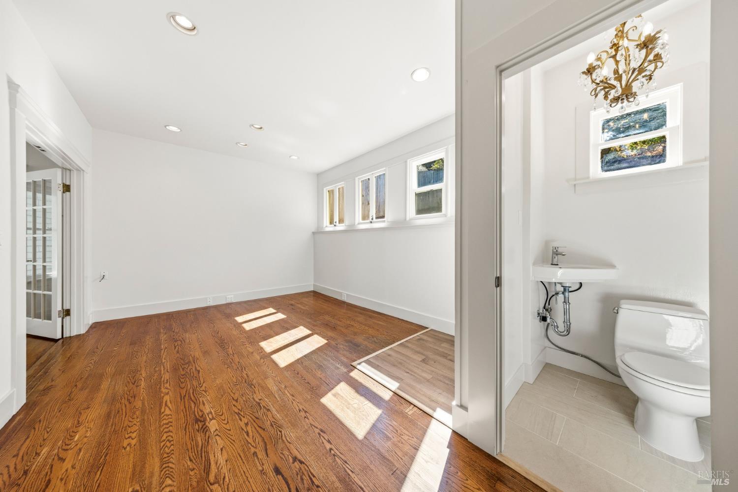 Detail Gallery Image 20 of 45 For 31 Acacia Ave, Belvedere,  CA 94920 - 3 Beds | 1 Baths