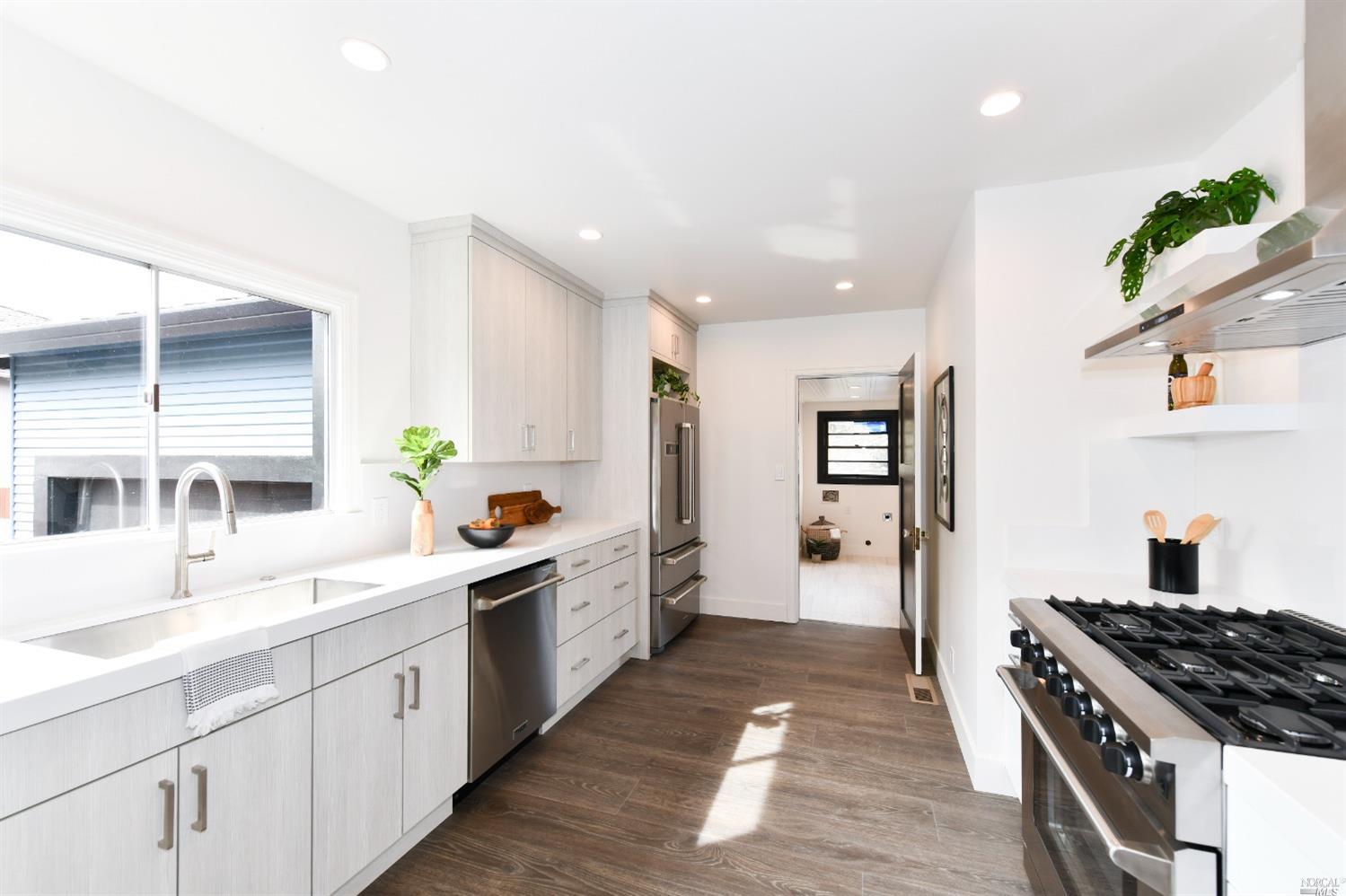 Detail Gallery Image 20 of 37 For 1509 Banks Ave, Napa,  CA 94559 - 3 Beds | 1 Baths