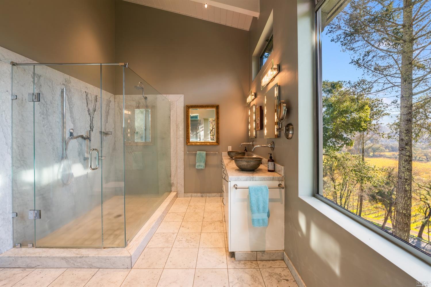 Detail Gallery Image 14 of 40 For 9 Bournemouth Rd, Saint Helena,  CA 94574 - 4 Beds | 5/2 Baths