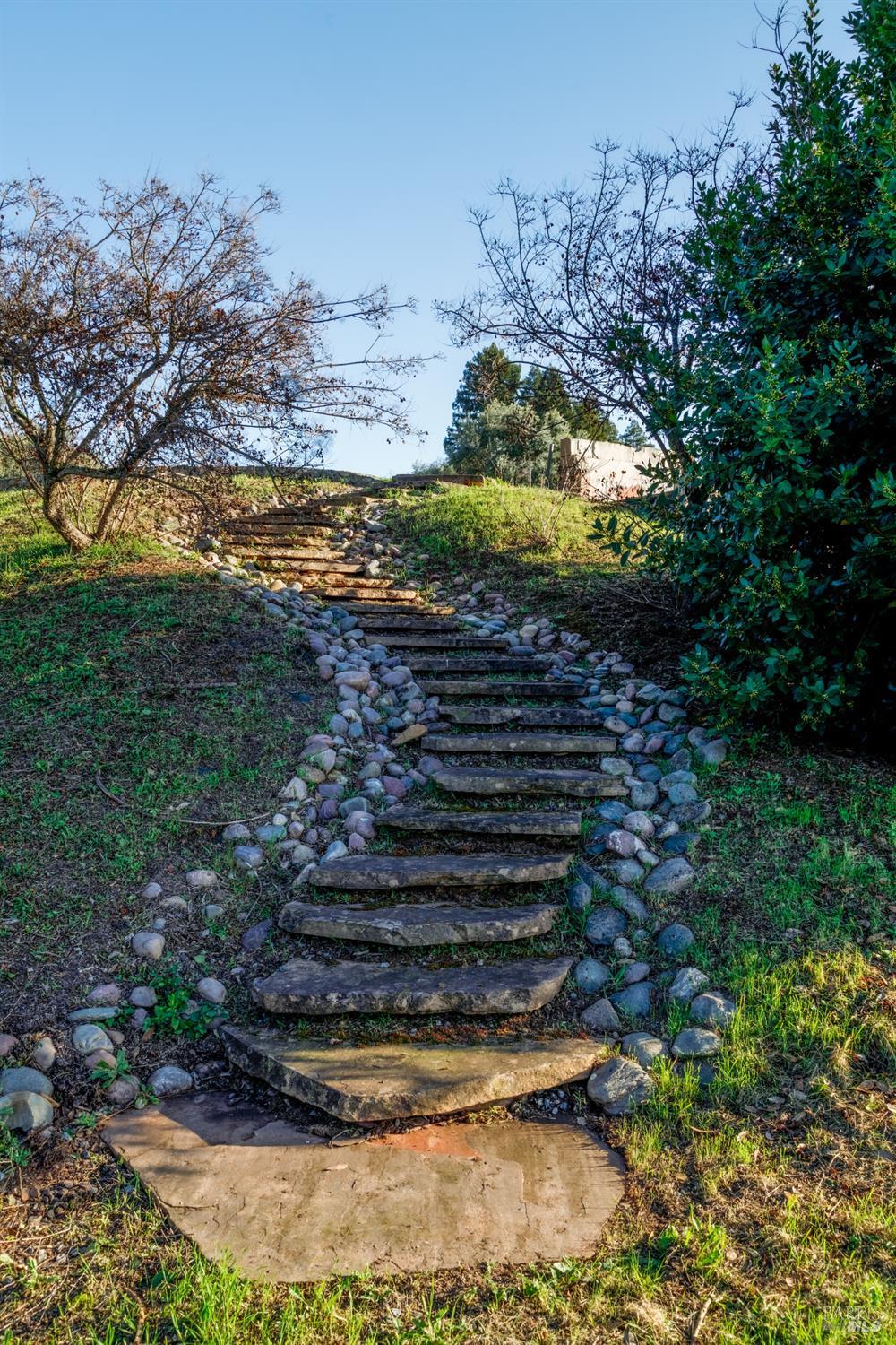 Detail Gallery Image 23 of 49 For 1980 Redwood Hill Ct, Santa Rosa,  CA 95404 - – Beds | – Baths