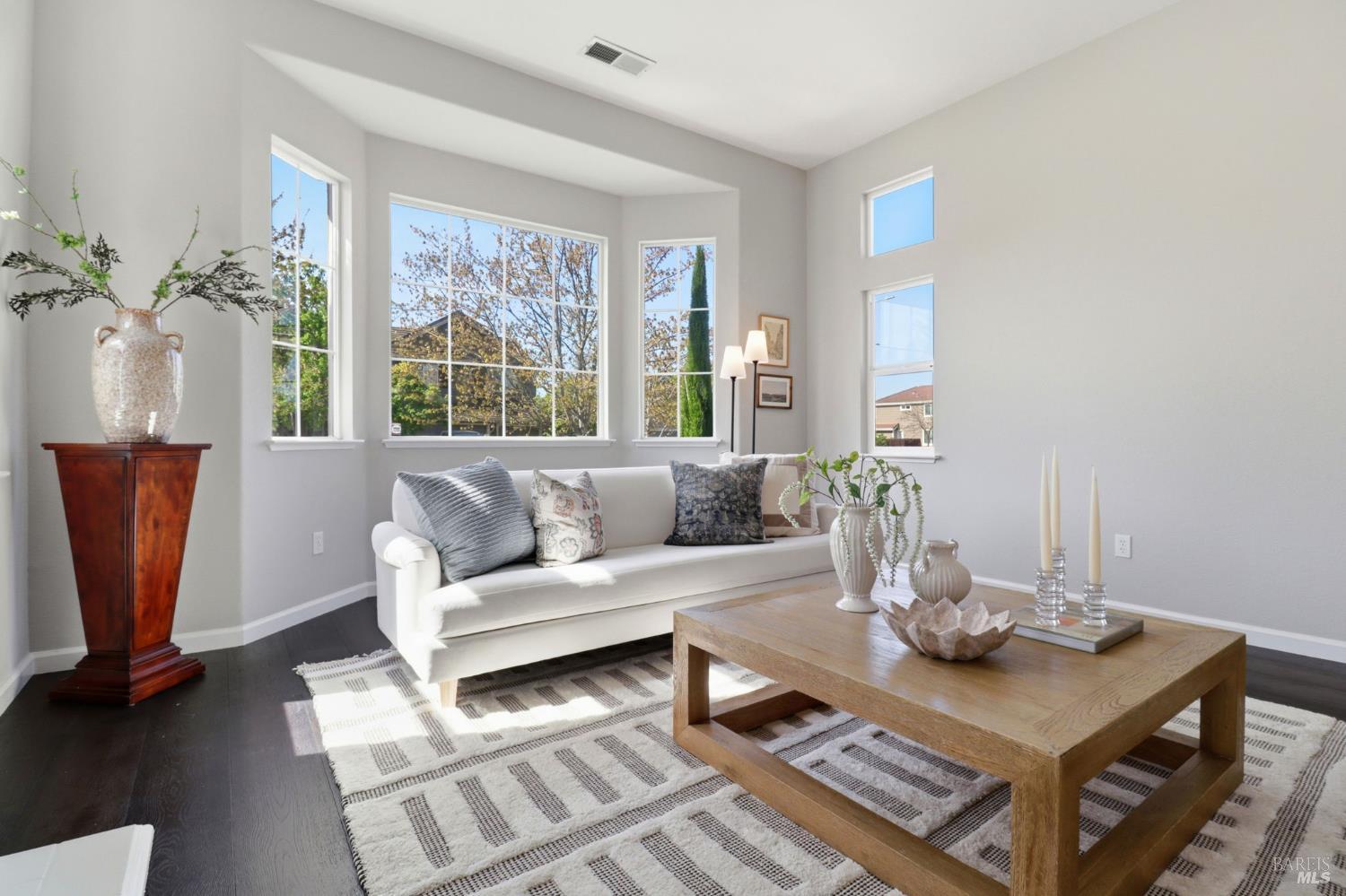 Detail Gallery Image 6 of 54 For 1043 Allen St, Petaluma,  CA 94954 - 4 Beds | 2 Baths