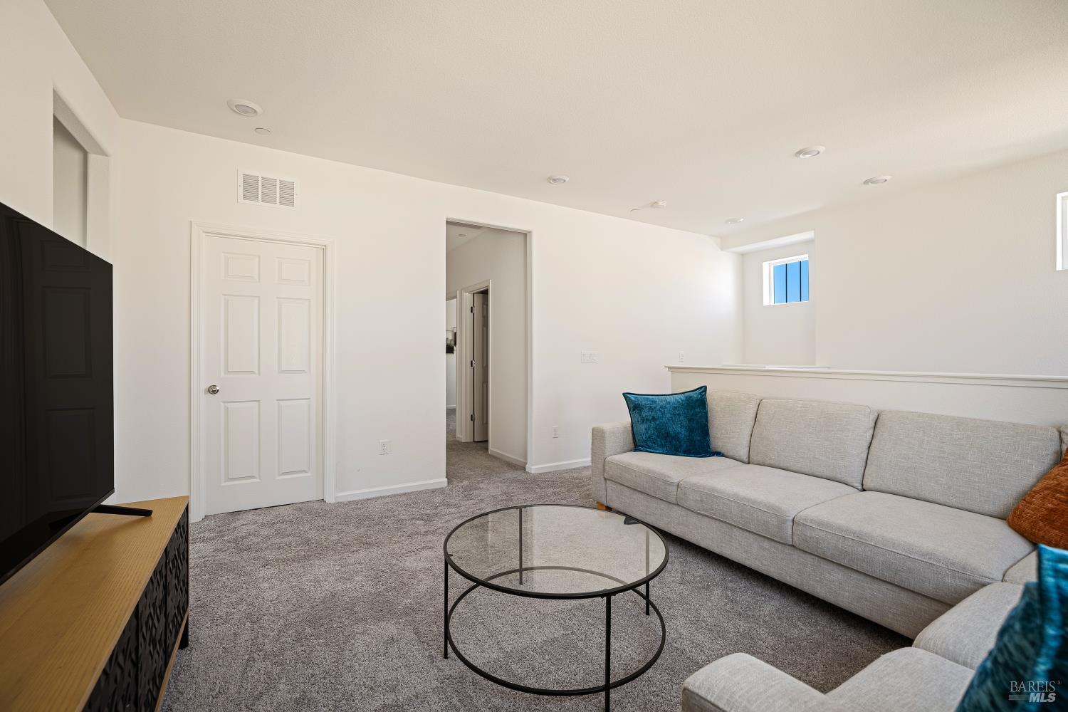 Detail Gallery Image 29 of 48 For 938 Fruit Stand Cir, Vacaville,  CA 95688 - 4 Beds | 4 Baths