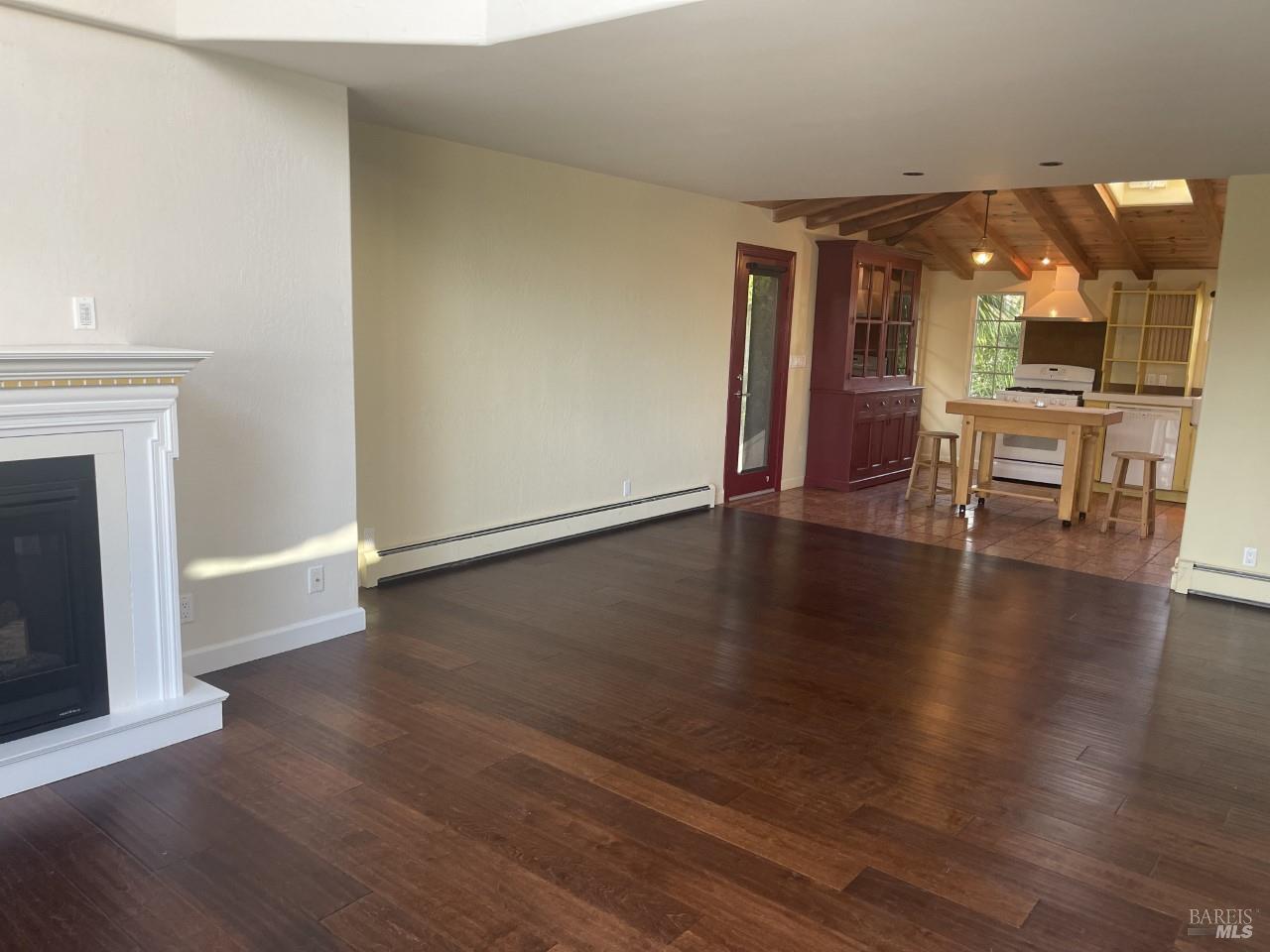 Detail Gallery Image 14 of 79 For 124 Montego Key, Novato,  CA 94949 - 4 Beds | 3 Baths