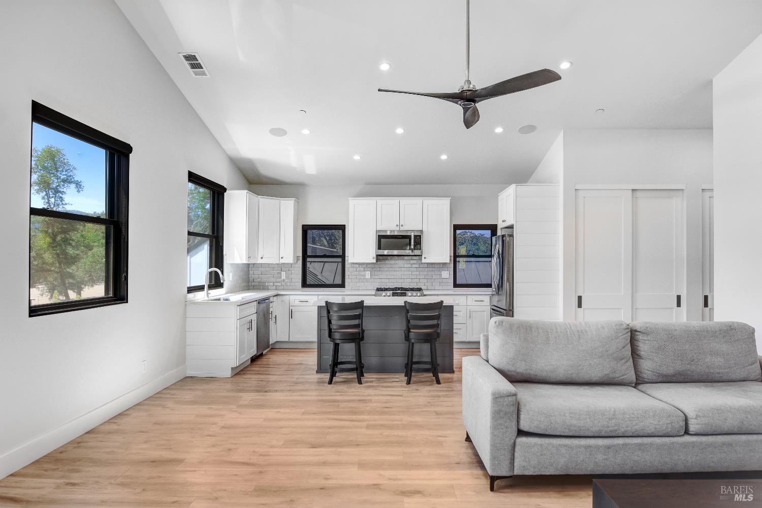 Detail Gallery Image 34 of 64 For 85 W Trinity Rd, Glen Ellen,  CA 95442 - 4 Beds | 5/2 Baths