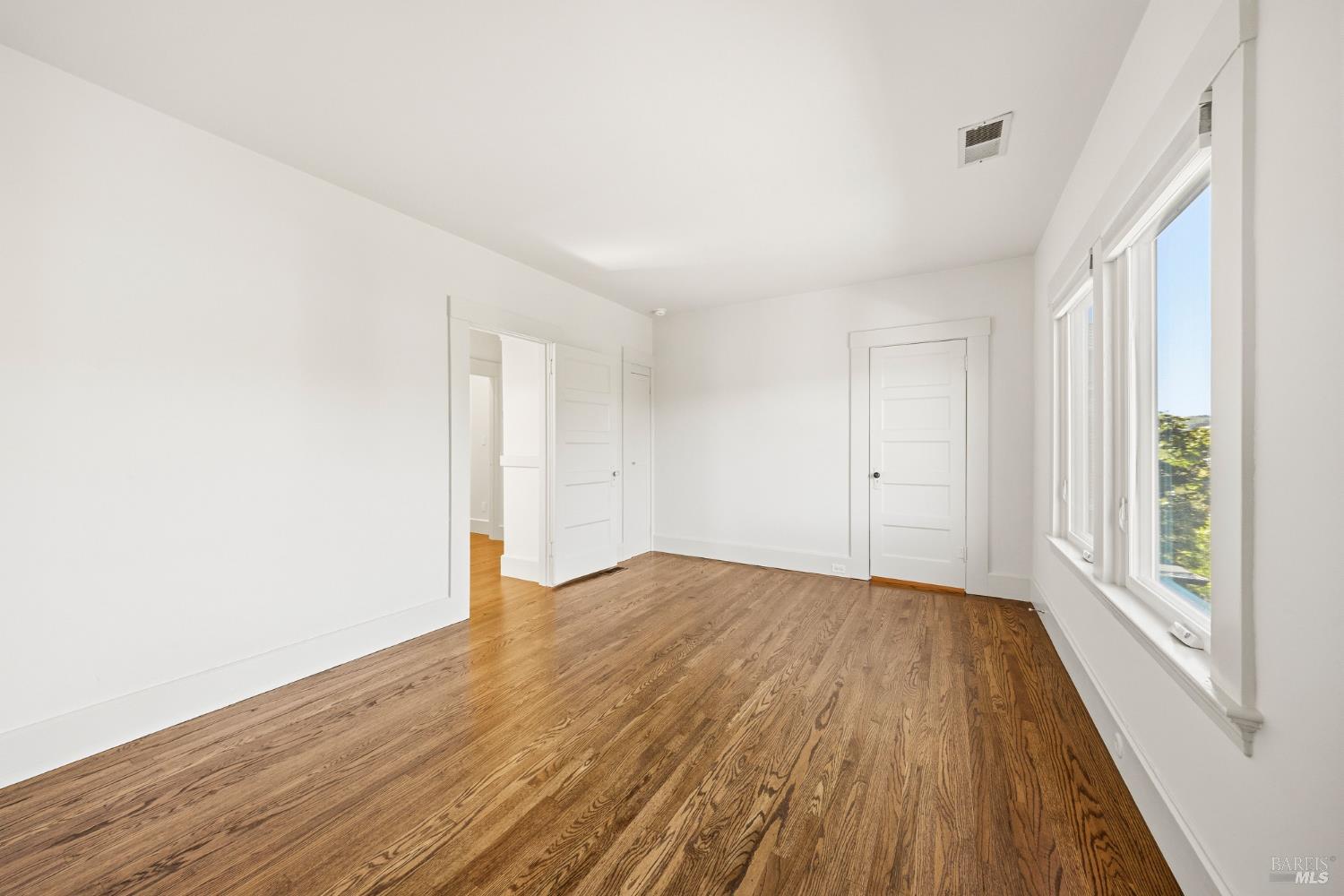 Detail Gallery Image 35 of 45 For 31 Acacia Ave, Belvedere,  CA 94920 - 3 Beds | 1 Baths