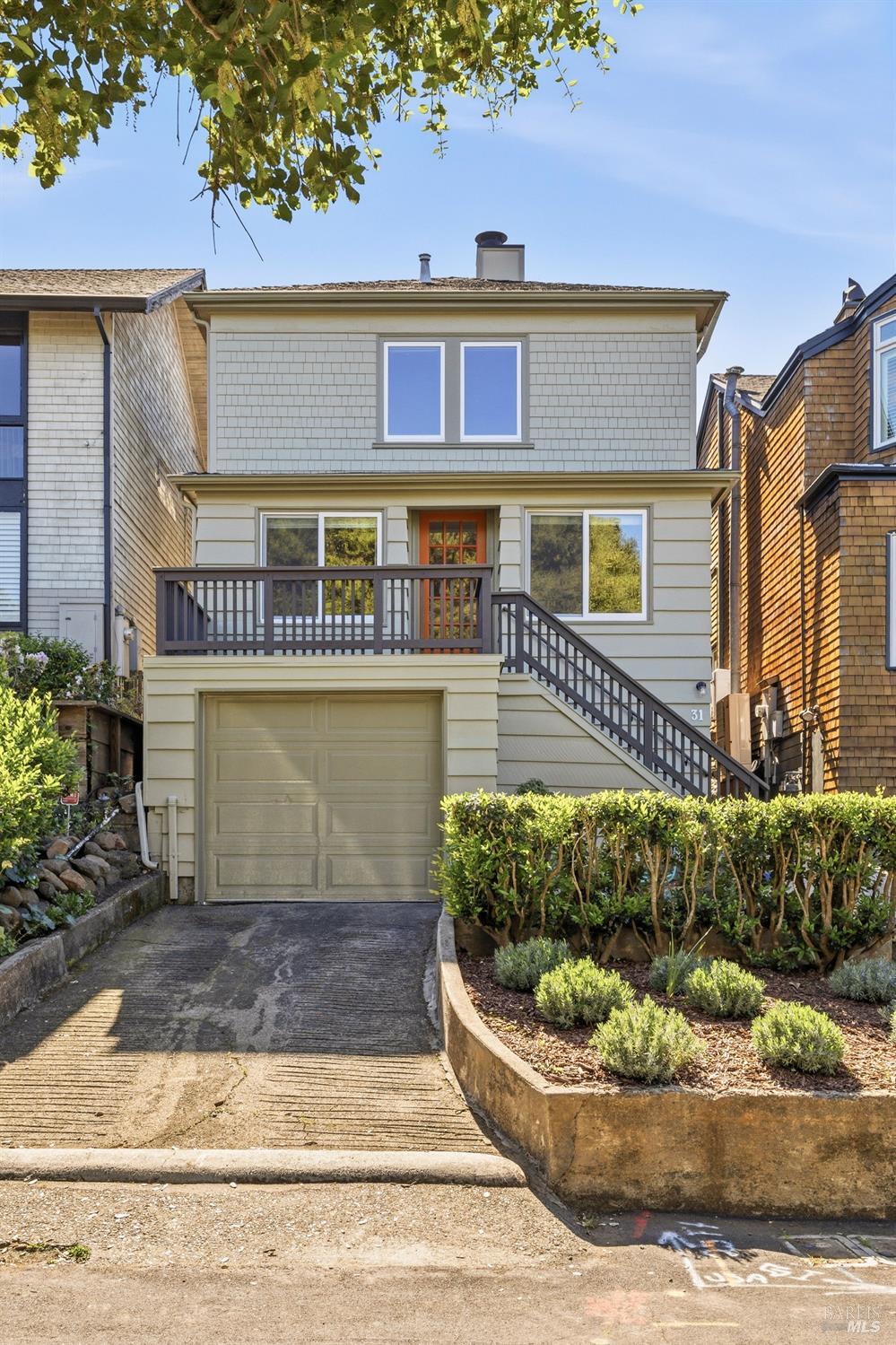 Detail Gallery Image 3 of 45 For 31 Acacia Ave, Belvedere,  CA 94920 - 3 Beds | 1 Baths