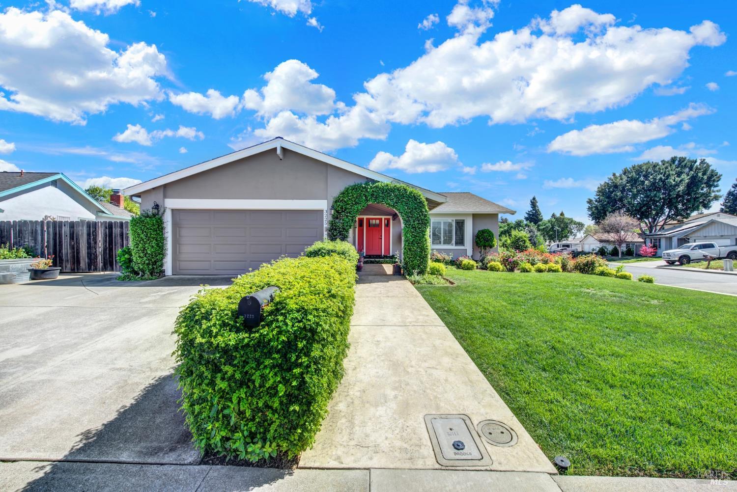 Detail Gallery Image 8 of 91 For 3225 W Pelham Ct, Fairfield,  CA 94534 - 3 Beds | 2 Baths