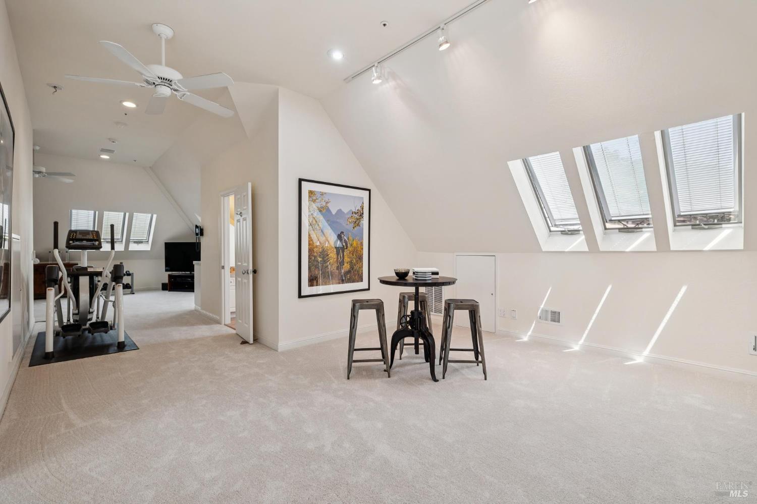 Detail Gallery Image 42 of 77 For 172 Pacheco Ave, Novato,  CA 94947 - 6 Beds | 6/1 Baths