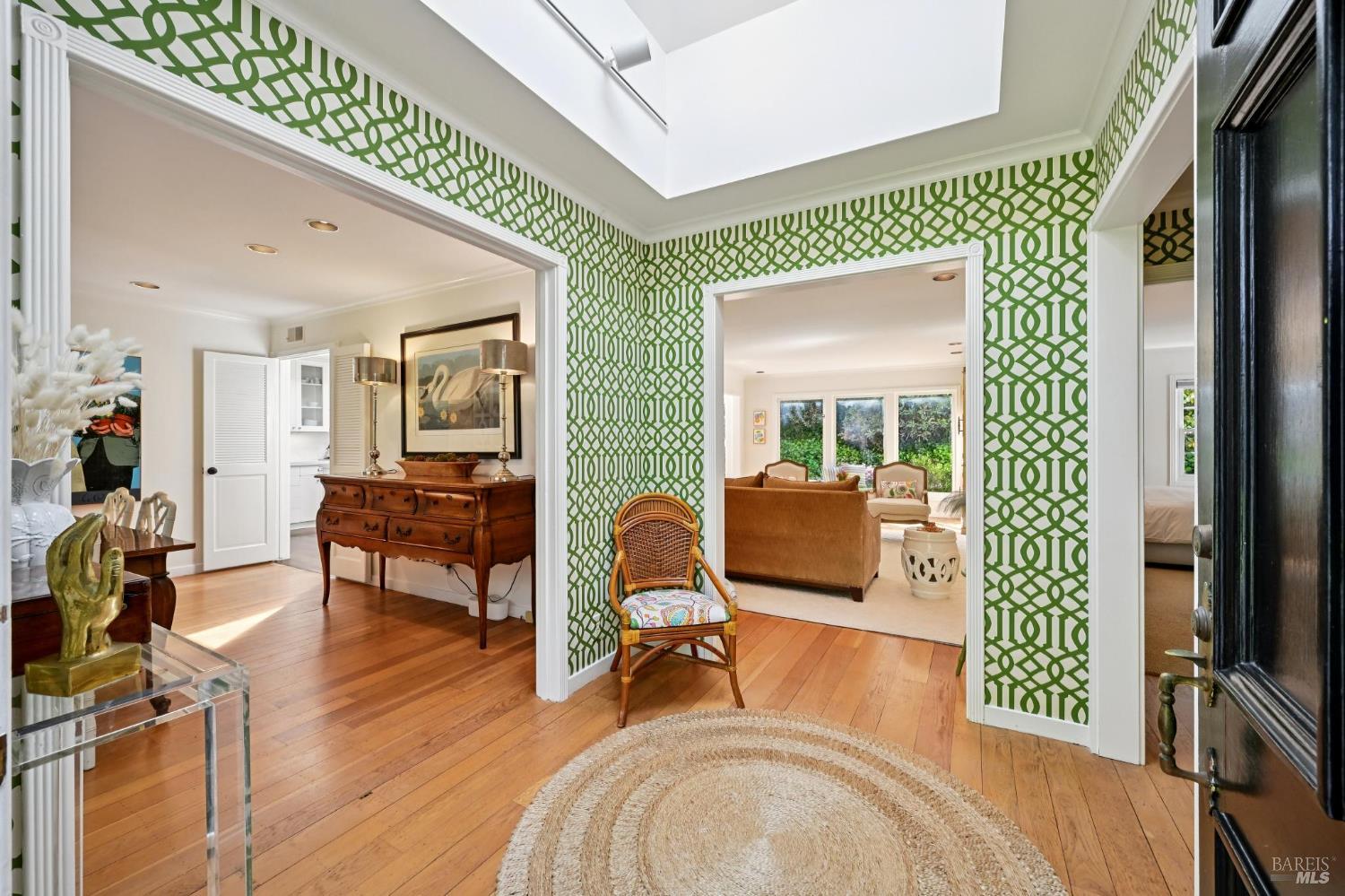 Detail Gallery Image 3 of 56 For 161 Lagunitas Rd, Ross,  CA 94957 - 4 Beds | 3 Baths