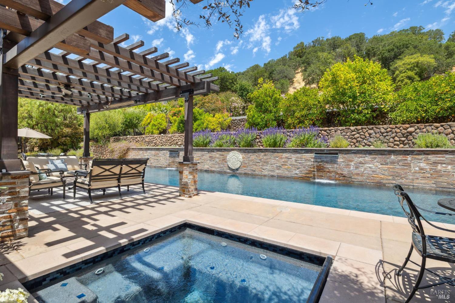 Detail Gallery Image 67 of 77 For 172 Pacheco Ave, Novato,  CA 94947 - 6 Beds | 6/1 Baths