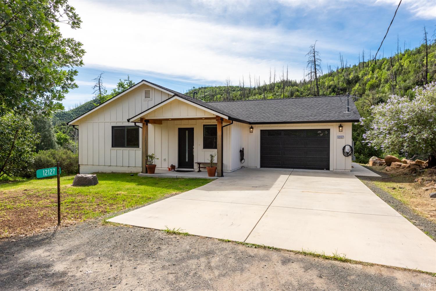 Detail Gallery Image 5 of 36 For 12127 Mead Rd, Middletown,  CA 95461 - 3 Beds | 2 Baths