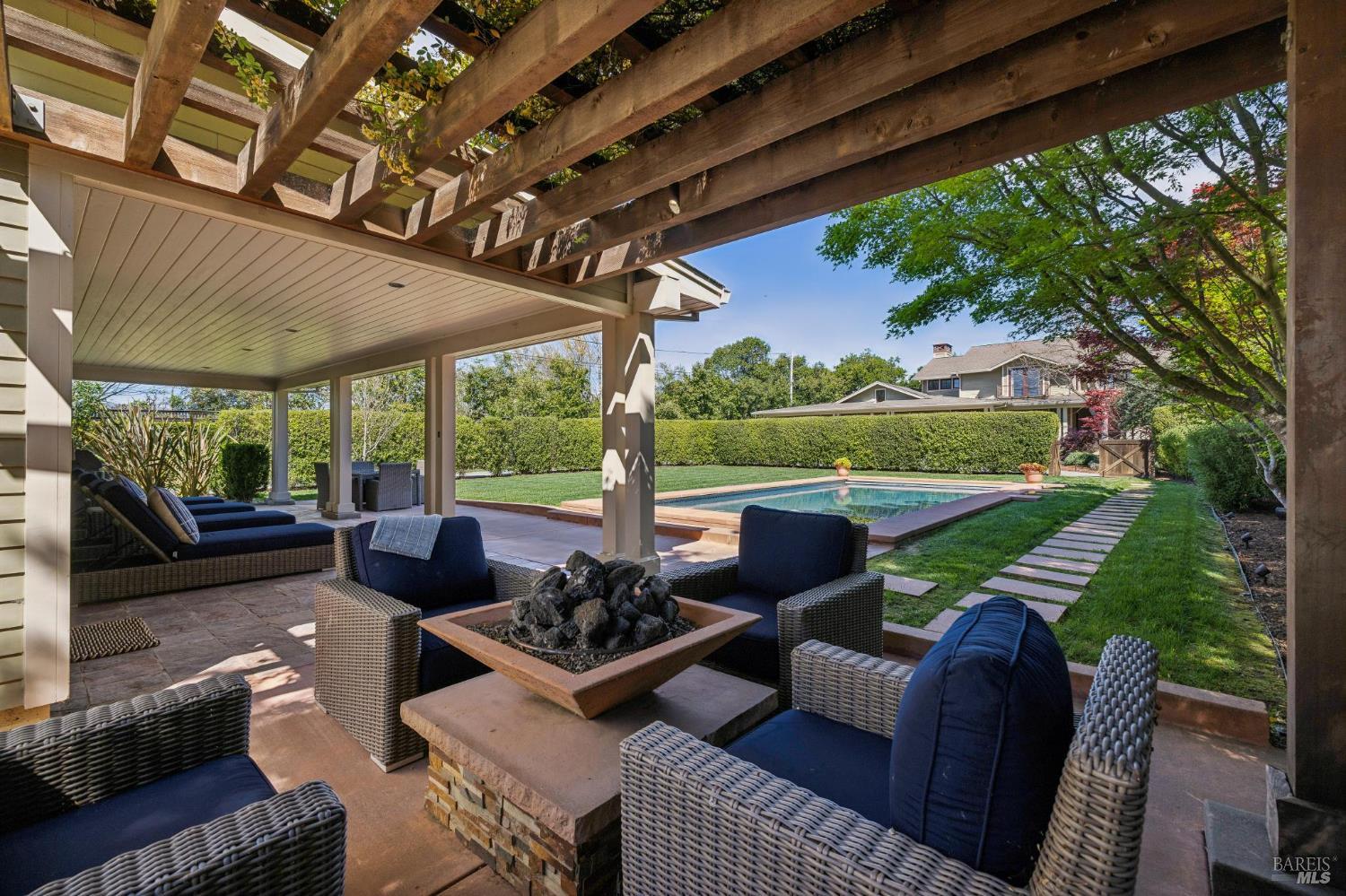 Detail Gallery Image 43 of 45 For 1830 E Napa St, Sonoma,  CA 95476 - 4 Beds | 3/1 Baths