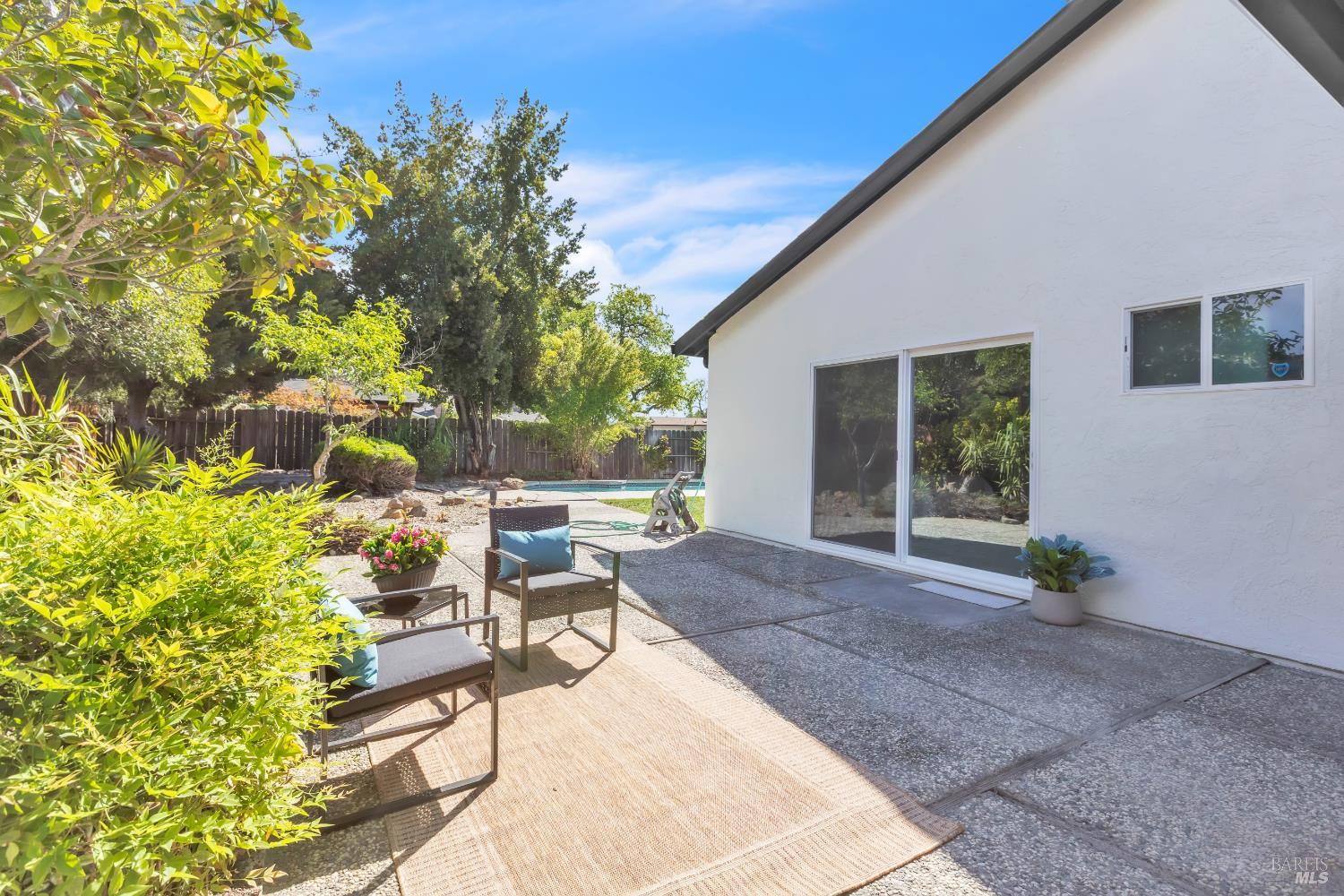 Detail Gallery Image 25 of 39 For 317 N Alamo Dr, Vacaville,  CA 95688 - 3 Beds | 2 Baths