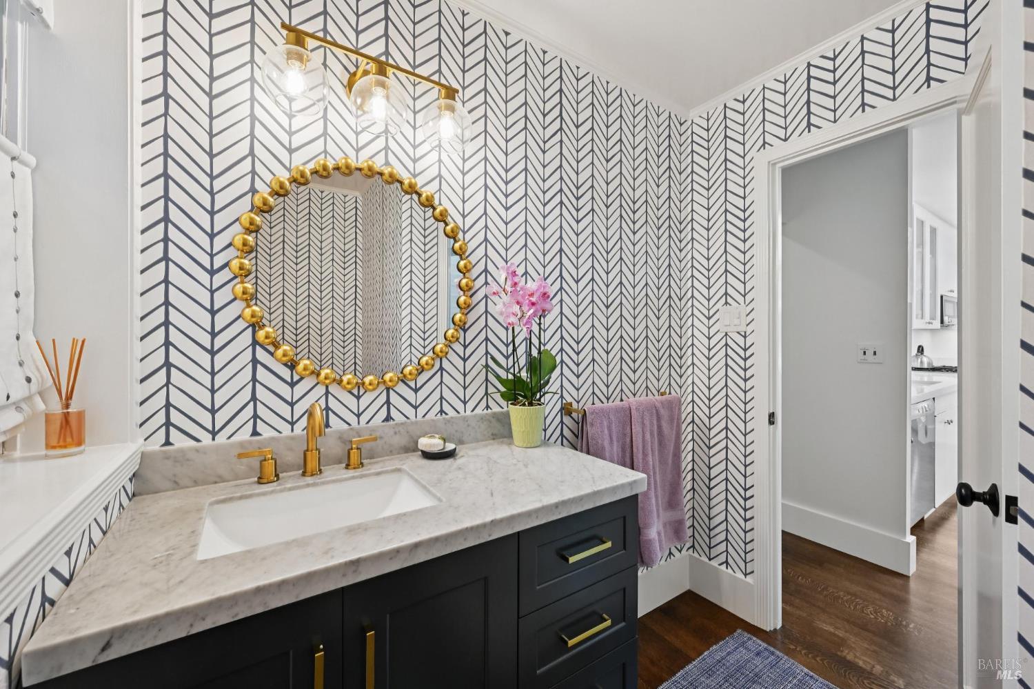 Detail Gallery Image 20 of 56 For 161 Lagunitas Rd, Ross,  CA 94957 - 4 Beds | 3 Baths