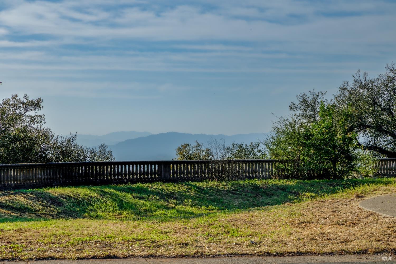 Detail Gallery Image 8 of 31 For 1960 Redwood Hill Ct, Santa Rosa,  CA 95404 - – Beds | – Baths