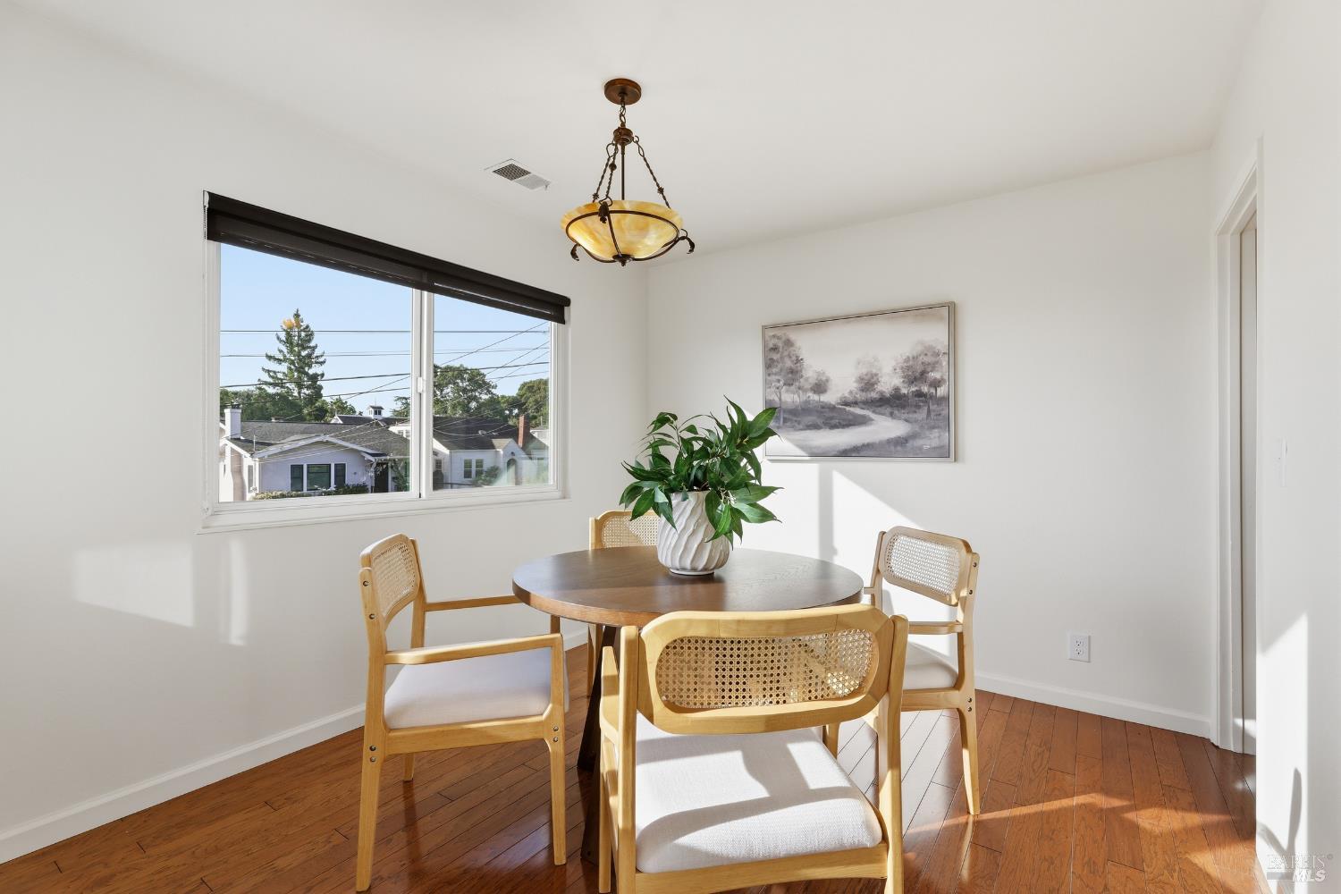 Detail Gallery Image 19 of 52 For 510 Kent St, Petaluma,  CA 94952 - 3 Beds | 2 Baths