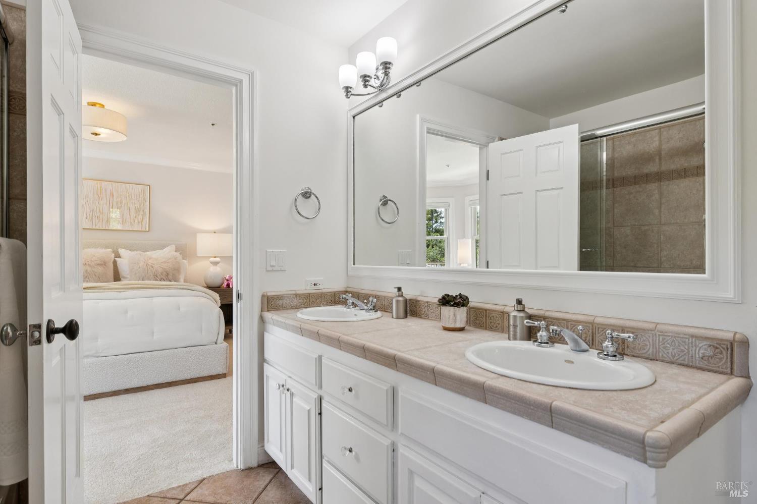 Detail Gallery Image 31 of 77 For 172 Pacheco Ave, Novato,  CA 94947 - 6 Beds | 6/1 Baths