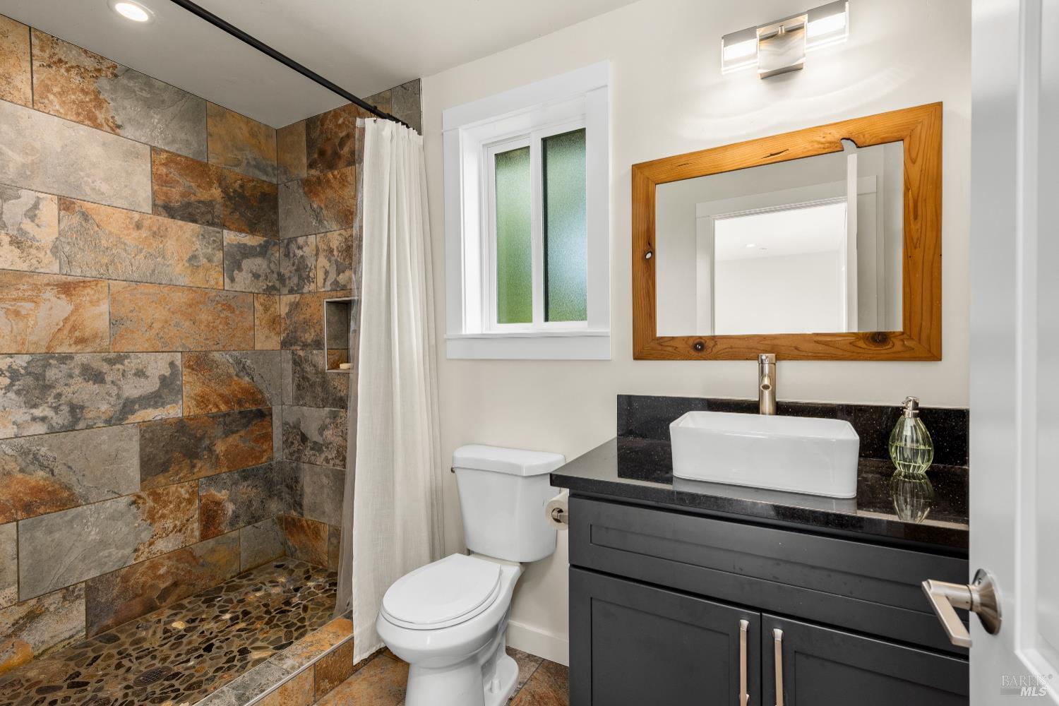 Detail Gallery Image 26 of 36 For 12127 Mead Rd, Middletown,  CA 95461 - 3 Beds | 2 Baths