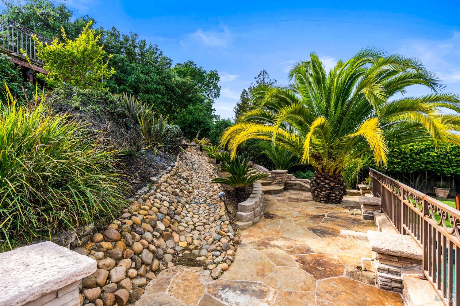 Detail Gallery Image 14 of 78 For 3207 Swiss Ct, Napa,  CA 94558 - 4 Beds | 2/1 Baths