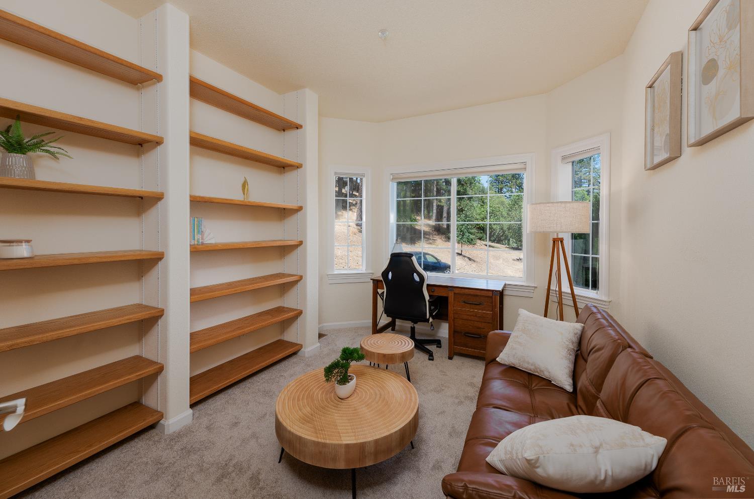 Detail Gallery Image 12 of 40 For 1247 Myszka Pl, Ukiah,  CA 95482 - 4 Beds | 2/1 Baths
