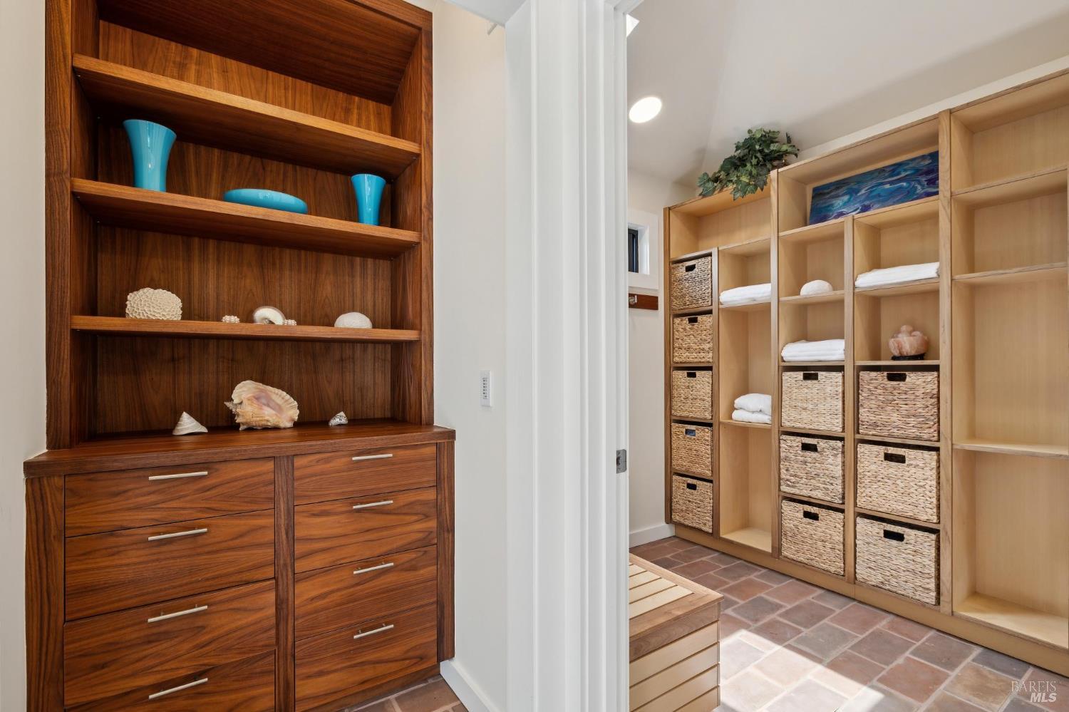 Detail Gallery Image 58 of 77 For 172 Pacheco Ave, Novato,  CA 94947 - 6 Beds | 6/1 Baths