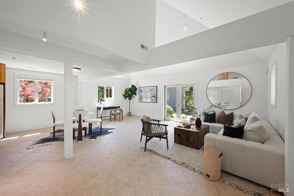 Detail Gallery Image 57 of 89 For 103 Reed Ranch Rd, Tiburon,  CA 94920 - 5 Beds | 4 Baths