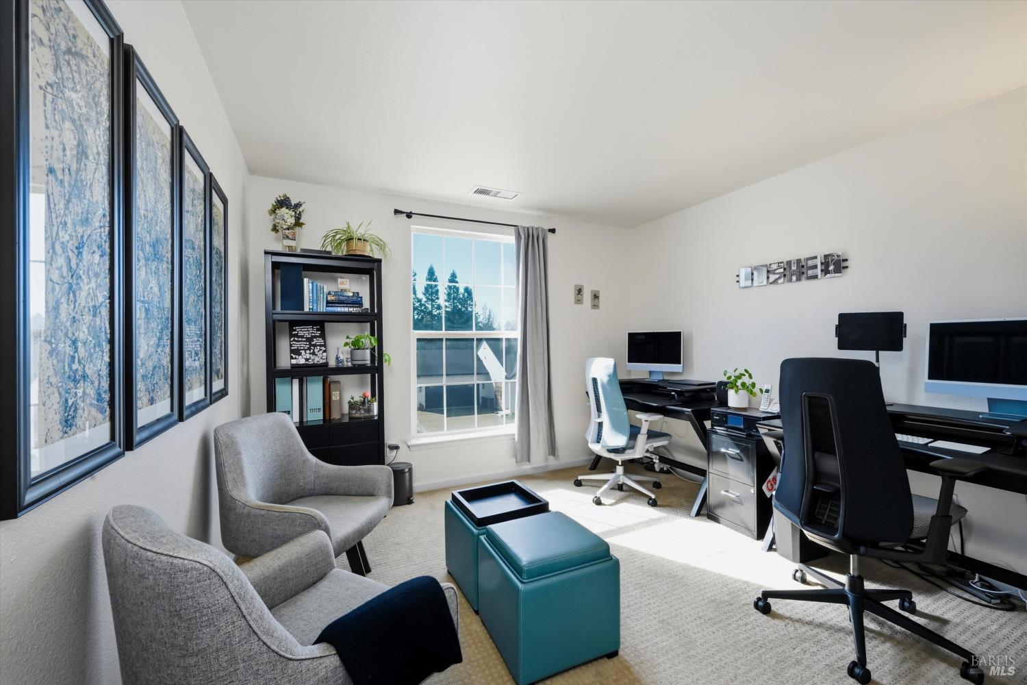 Detail Gallery Image 35 of 47 For 104 Village Oaks Ct, Healdsburg,  CA 95448 - 4 Beds | 2/1 Baths