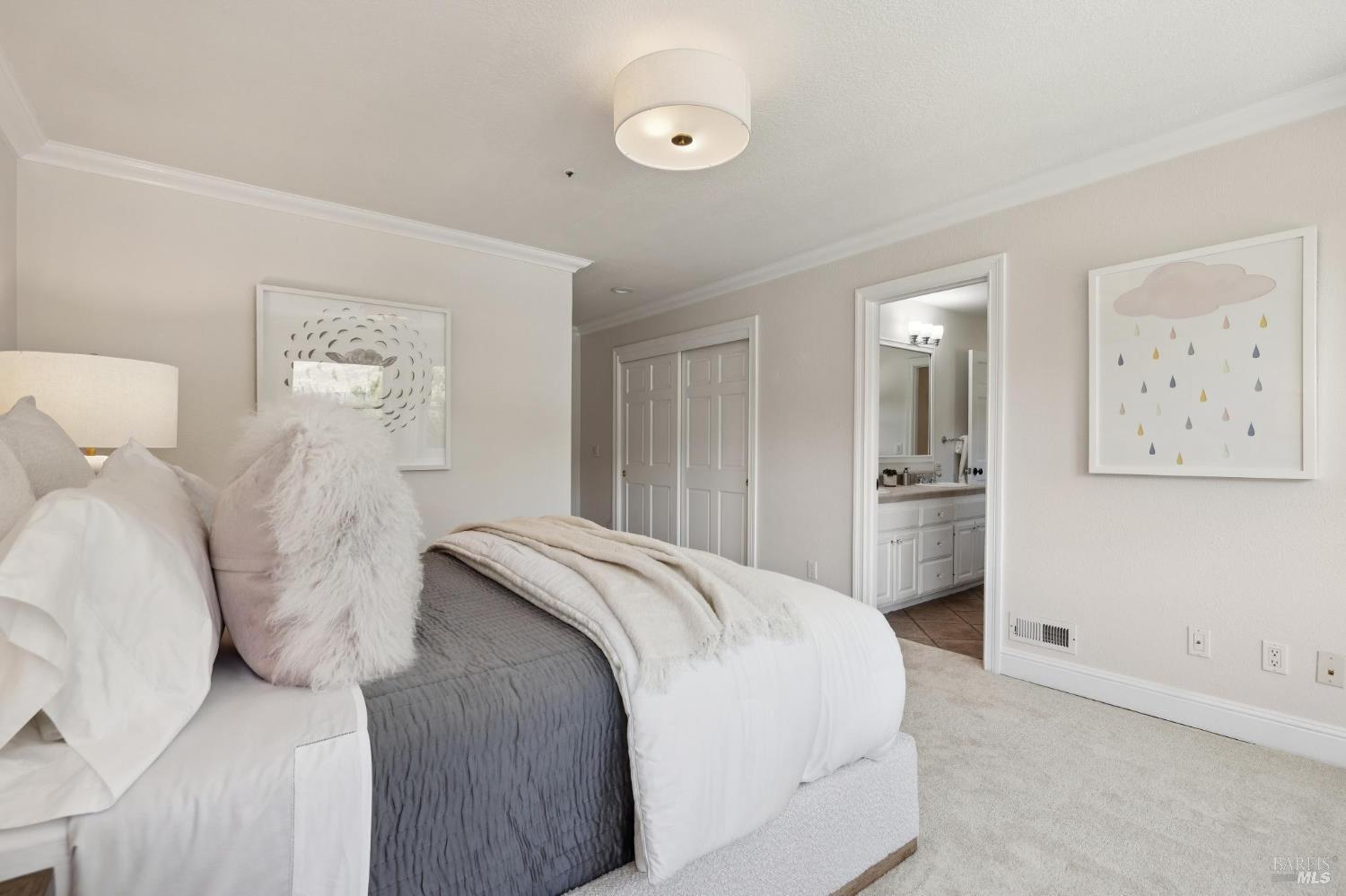 Detail Gallery Image 35 of 77 For 172 Pacheco Ave, Novato,  CA 94947 - 6 Beds | 6/1 Baths