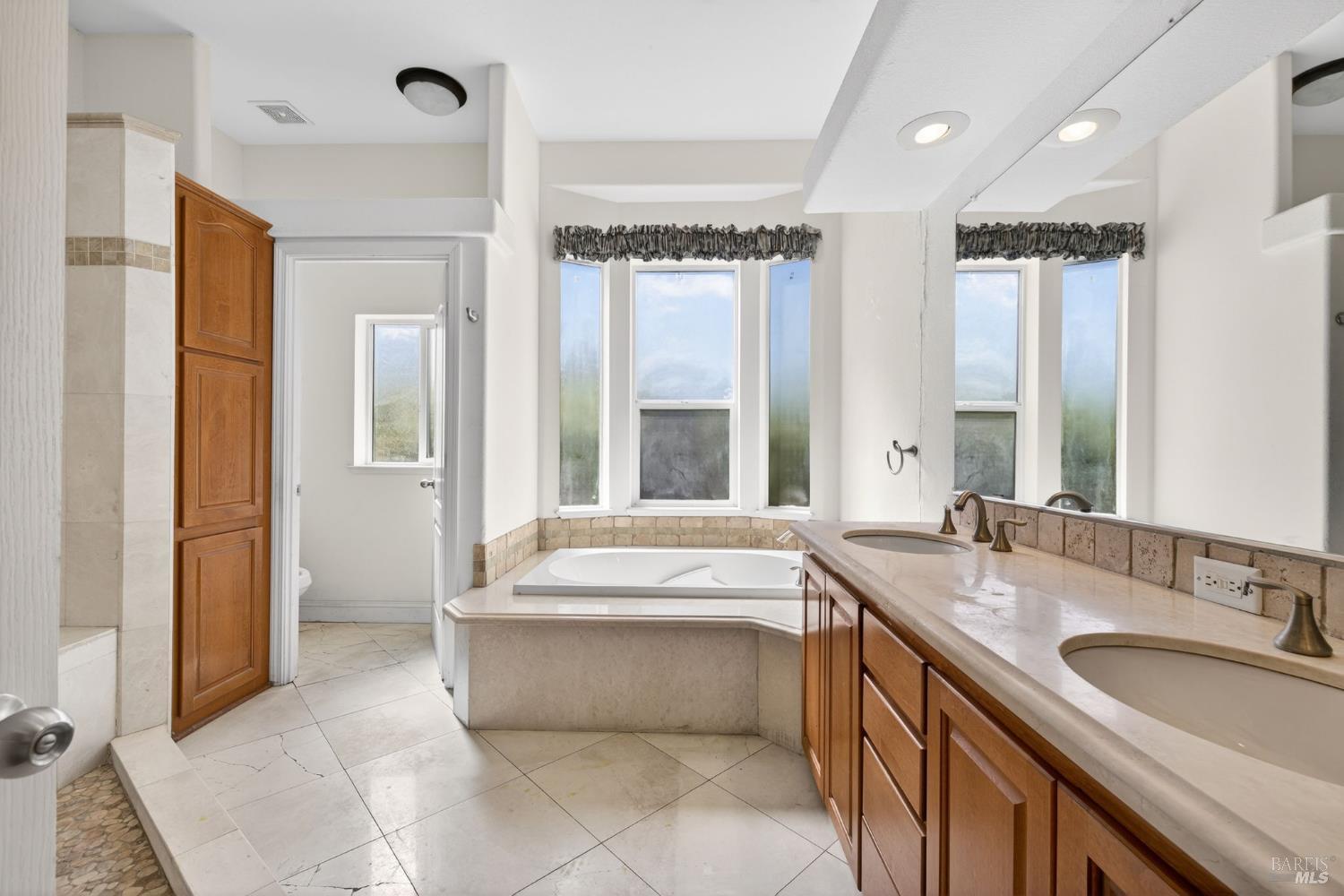 Detail Gallery Image 22 of 40 For 473 Verano Ave, Sonoma,  CA 95476 - 2 Beds | 2 Baths