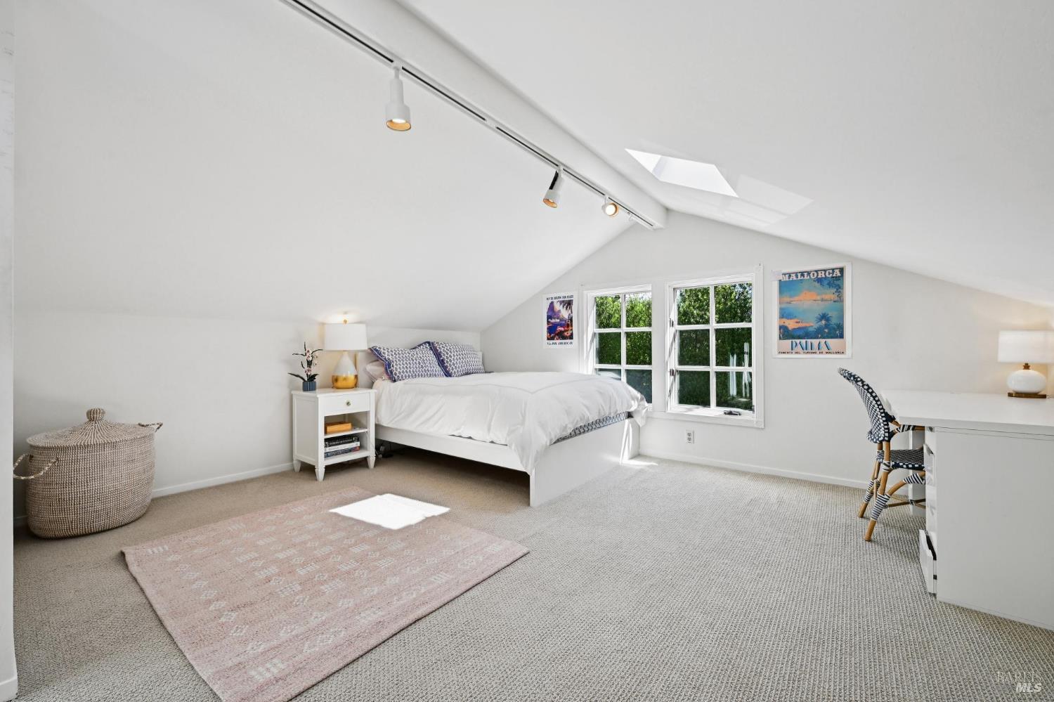 Detail Gallery Image 30 of 56 For 161 Lagunitas Rd, Ross,  CA 94957 - 4 Beds | 3 Baths