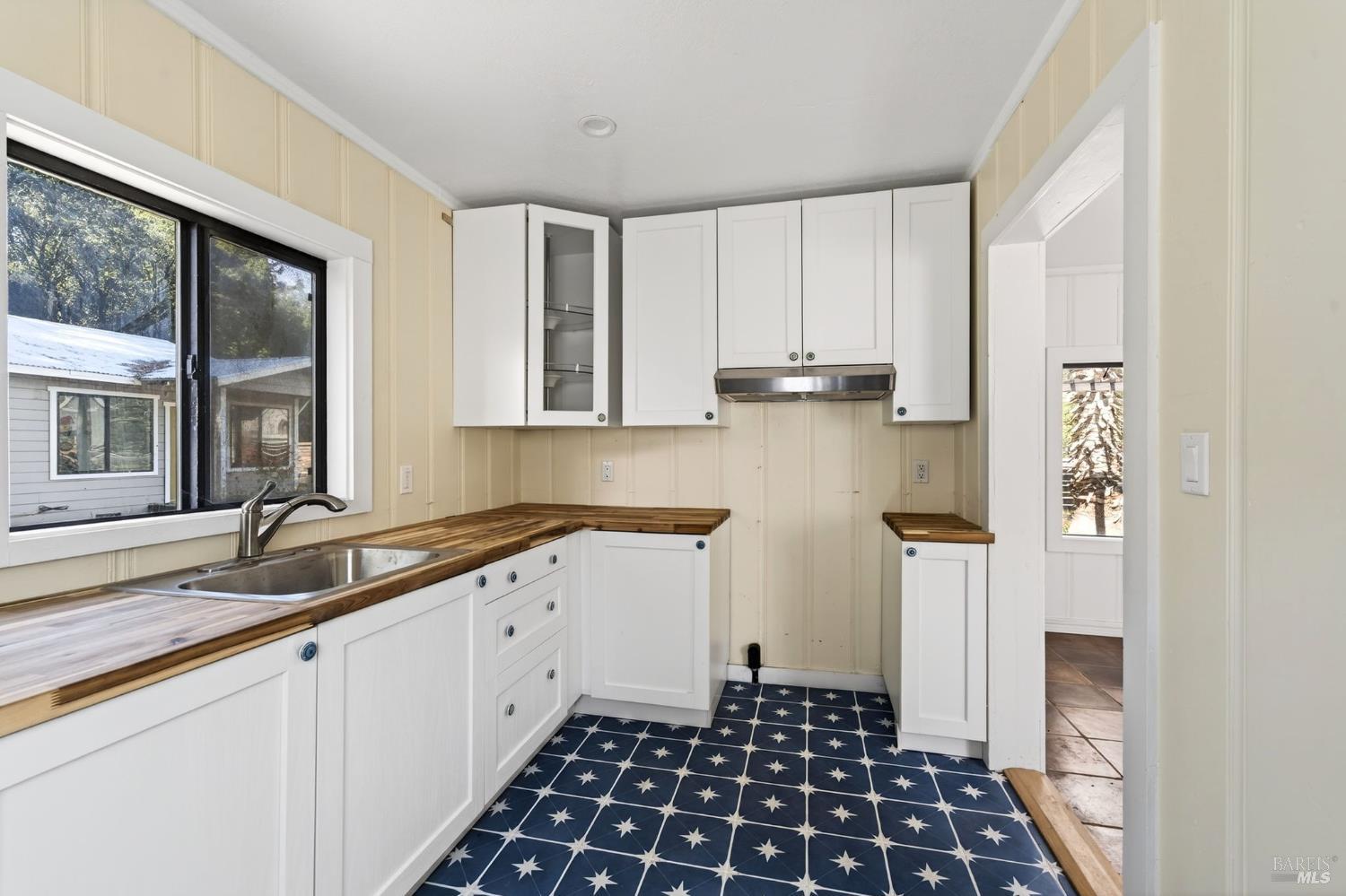 Detail Gallery Image 7 of 35 For 8680 128 Hwy, Philo,  CA 95466 - 1 Beds | 1 Baths