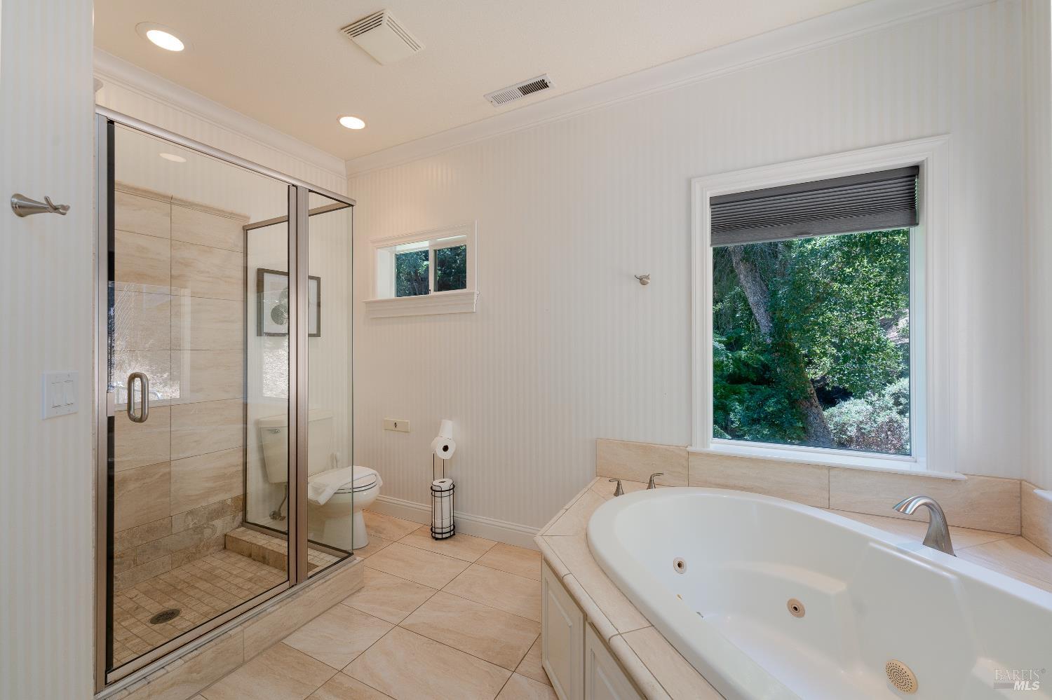 Detail Gallery Image 27 of 40 For 1247 Myszka Pl, Ukiah,  CA 95482 - 4 Beds | 2/1 Baths